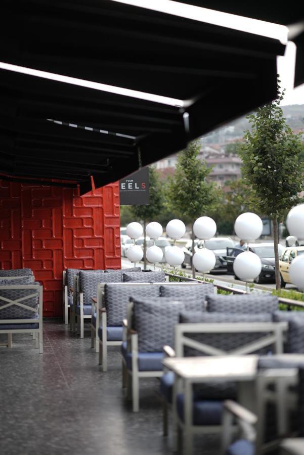 Four Reels Hotel Serdivan Екстериор снимка