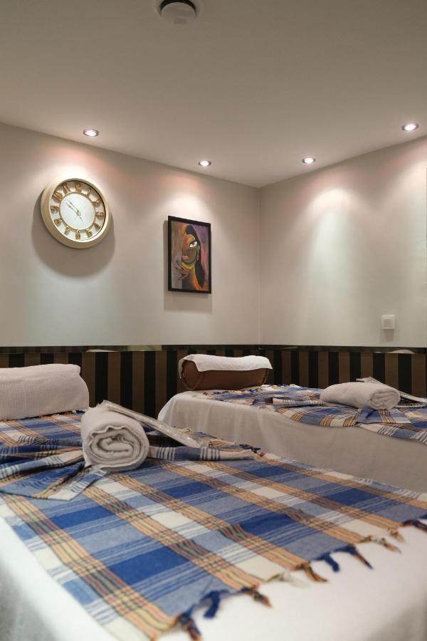 Four Reels Hotel Serdivan Екстериор снимка