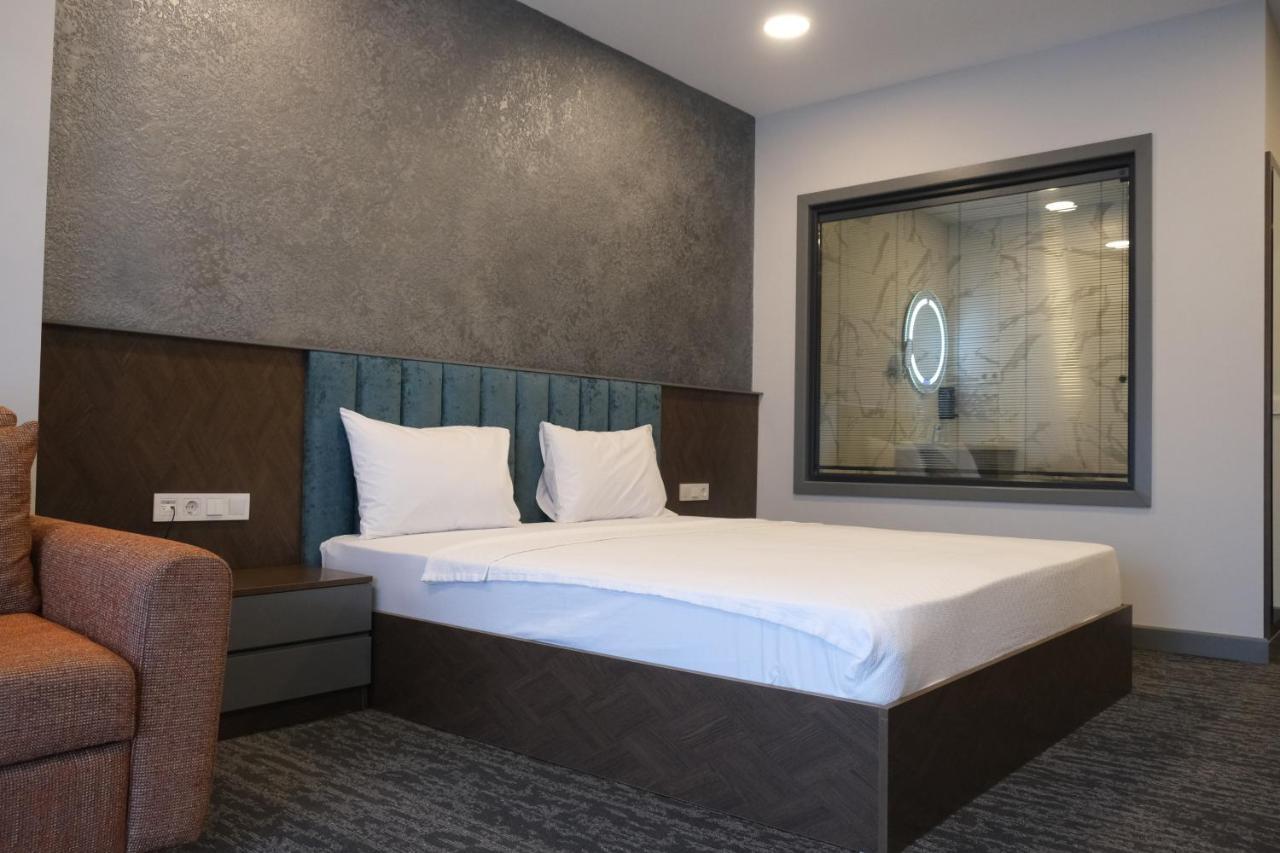Four Reels Hotel Serdivan Стая снимка
